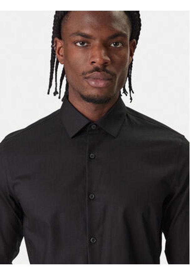 Calvin Klein Koszula LV019EU006 Czarny Slim Fit. Kolor: czarny. Materiał: bawełna
