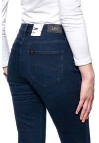 Lee - DAMSKIE SPODNIE JEANSOWE LEE Elly WASHED COWES L305MRNN