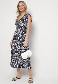 Born2be - Granatowa Bawełniana Sukienka Rozkloszowana z Falbankami w Ornamentalny Wzór Zaliette. Okazja: na co dzień. Typ kołnierza: kołnierz z falbankami. Kolor: niebieski. Materiał: bawełna. Długość rękawa: krótki rękaw. Styl: casual, elegancki #6
