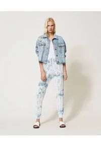 TwinSet - Jeansowa kurtka z kryształkowymi frędzlami Twinset. Kolor: niebieski. Materiał: jeans. Styl: klasyczny #1