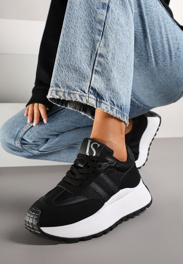 Born2be - Czarne Sneakersy Vices na Grubej Podeszwie Ozdobione Paskami Seloriel. Okazja: na co dzień. Zapięcie: pasek. Kolor: czarny. Wzór: aplikacja