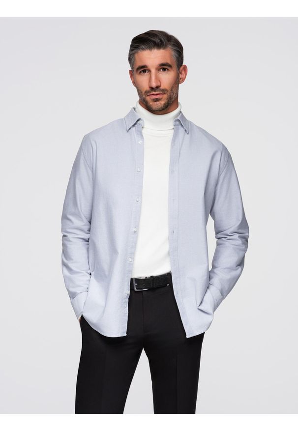 Ombre Clothing - Elegancka męska koszula oxford z haftem – błękitna V1. Okazja: do pracy, na spotkanie biznesowe. Typ kołnierza: kołnierzyk klasyczny. Kolor: niebieski. Materiał: bawełna, tkanina. Wzór: haft. Styl: elegancki