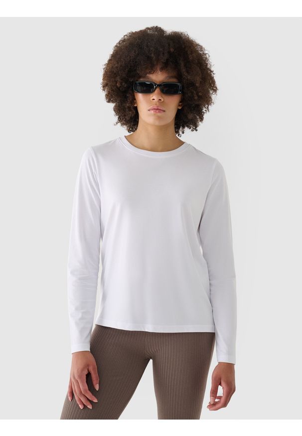 4f - 4F Longsleeve oversize gładki damski - biały S. Okazja: na co dzień. Kolor: biały. Materiał: bawełna, dzianina, jersey. Długość rękawa: długi rękaw. Długość: długie. Wzór: gładki. Styl: klasyczny, casual, sportowy