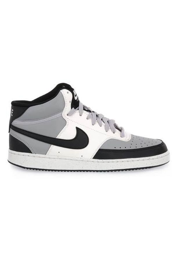 Buty do chodzenia męskie Nike 002 Court Vision Mid NN. Zapięcie: sznurówki. Kolor: szary. Materiał: materiał, syntetyk. Szerokość cholewki: normalna. Model: Nike Court. Sport: turystyka piesza