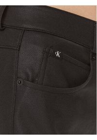 Calvin Klein Jeans Spodnie z imitacji skóry Milano J20J221925 Czarny Straight Fit. Kolor: czarny. Materiał: skóra #5