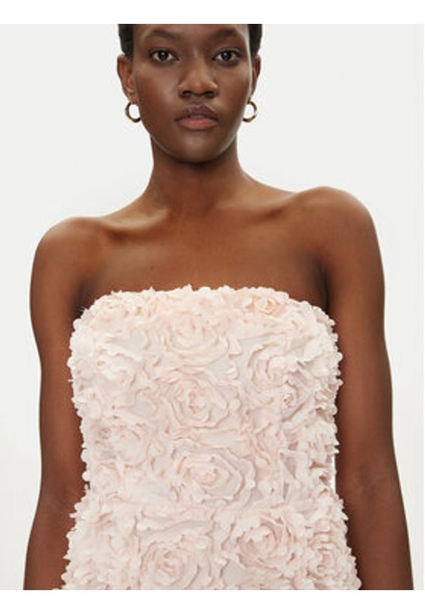 French Connection Sukienka koktajlowa 71YPE Różowy Regular Fit. Kolor: różowy. Materiał: syntetyk. Styl: wizytowy