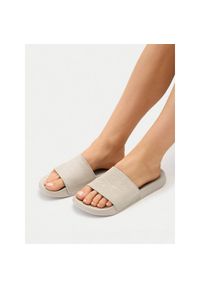 Klapki Reebok. Kolor: beżowy #1