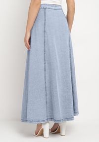 Born2be - Jasnoniebieska Trapezowa Spódnica Maxi Bawełniana Jeansowa z Guzikami i Kieszeniami z Klapami Zrissa. Okazja: na co dzień. Kolor: niebieski. Materiał: jeans, bawełna. Styl: elegancki, casual #6