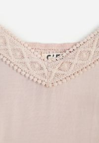 Born2be - Beżowa Sukienka z Wiskozy na Cienkich Ramiączkach z Regulacją Ozdobiona Lampasem i Haftem Nelrissa. Okazja: na imprezę. Typ kołnierza: dekolt w kształcie V. Kolor: beżowy. Materiał: wiskoza. Długość rękawa: na ramiączkach. Wzór: aplikacja, haft #3