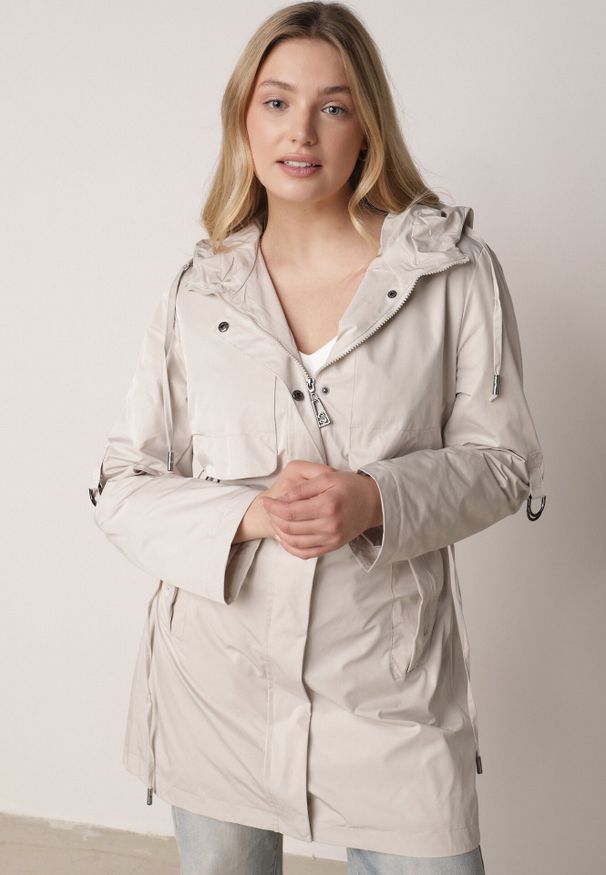 Born2be - Beżowa Przejściowa Kurtka Parka z Kapturem i Podwijanymi Rękawami Tinarose. Okazja: na spacer, na co dzień. Typ kołnierza: kaptur. Kolor: beżowy. Materiał: jeans, dresówka. Styl: casual