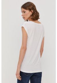 Pieces T-shirt damski kolor biały. Kolor: biały. Materiał: dzianina, materiał, wiskoza. Wzór: gładki