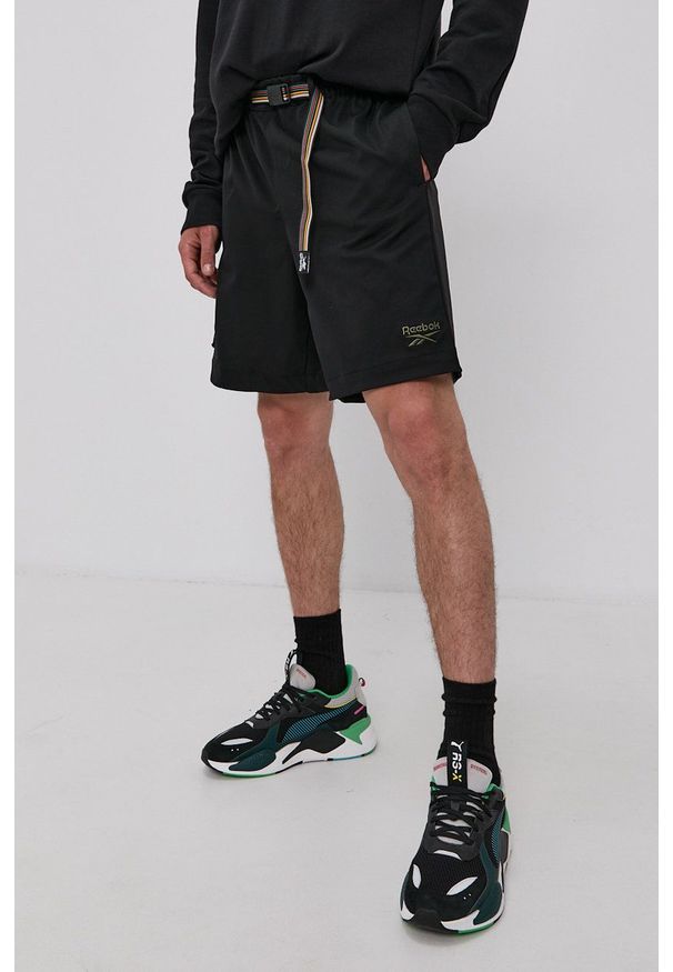 Reebok Classic - Szorty. Okazja: na co dzień. Kolor: czarny. Materiał: materiał. Wzór: gładki. Styl: casual