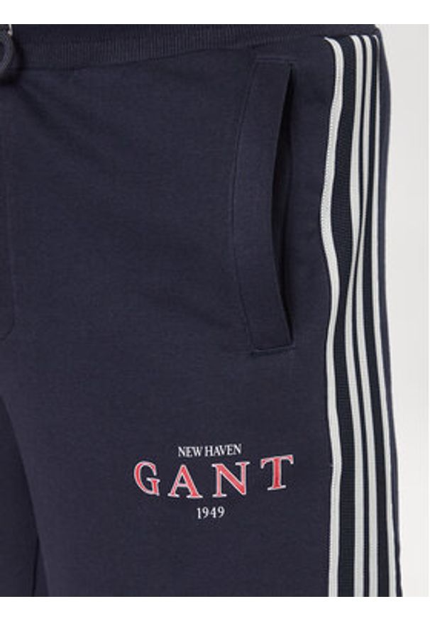 GANT - Gant Szorty sportowe Sail 2009019 Granatowy Regular Fit. Kolor: niebieski. Materiał: bawełna. Styl: sportowy