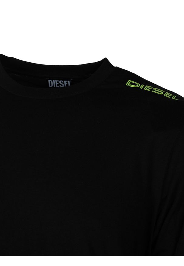 Diesel Longsleeve "Just" | A06768-0GRAM | Mężczyzna | Czarny. Kolor: czarny. Materiał: bawełna, poliester. Długość rękawa: długi rękaw. Długość: długie. Wzór: nadruk, jednolity. Styl: elegancki