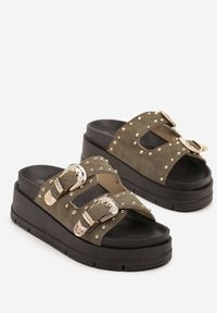 Born2be - Zielone Klapki na Grubej Podeszwie z Paskami z Klamrami Zdobione Nitami Kosamira. Kolor: zielony. Materiał: jeans. Wzór: aplikacja. Sezon: lato. Styl: elegancki #6