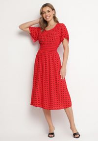 Born2be - Czerwona Sukienka z Bawełny Rozkloszowana w Kropki Toliennea. Okazja: na co dzień. Kolor: czerwony. Materiał: bawełna. Wzór: kropki. Styl: casual #1