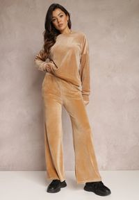Renee - Beżowe Spodnie Dresowe Szerokie z Weluru Dilko. Kolor: beżowy. Materiał: welur, dresówka #1