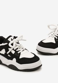 Renee - Czarno-Białe Sneakersy z Przeszyciami na Grubej Podeszwie Dovira. Okazja: na co dzień. Kolor: czarny #3