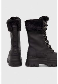 Buffalo śniegowce Aspha Duck Boot Warm kolor czarny 1622184. Nosek buta: okrągły. Zapięcie: sznurówki. Kolor: czarny. Materiał: guma. Obcas: na platformie. Styl: klasyczny #5