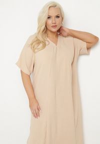 Born2be - Beżowa Sukienka z Bawełną o Pudełkowym Kroju z Ozdobnym Marszczeniem Telisea. Okazja: na co dzień. Kolor: beżowy. Materiał: bawełna. Sezon: lato. Typ sukienki: proste. Styl: casual, klasyczny #7