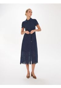 Sinsay - Bawełniana sukienka midi z kołnierzykiem i ażurowym wzorem - granatowy. Kolor: niebieski. Materiał: bawełna. Wzór: ażurowy. Długość: midi #1