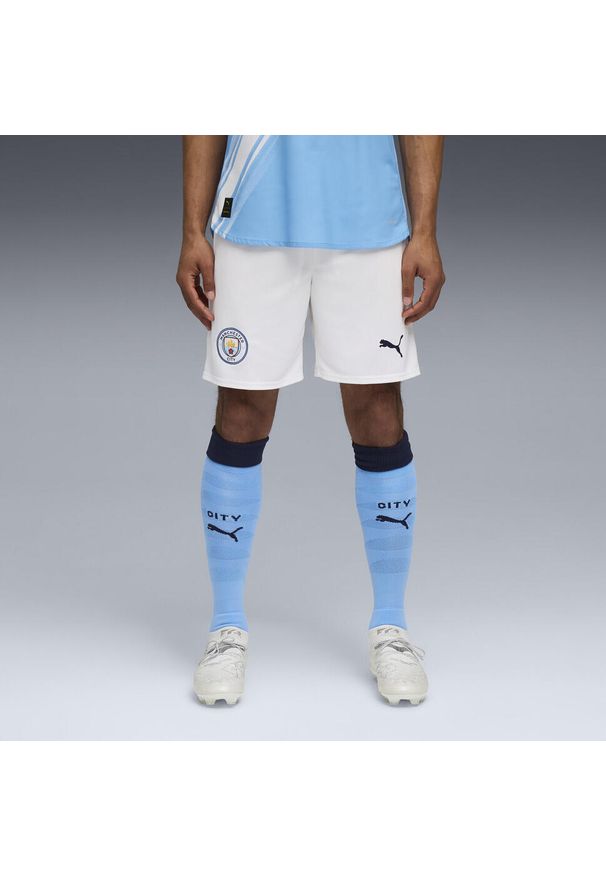 Puma - Męskie szorty Manchester City 25/26 PUMA White Team Light Blue. Kolor: niebieski, wielokolorowy, biały. Materiał: tkanina. Sport: fitness, piłka nożna