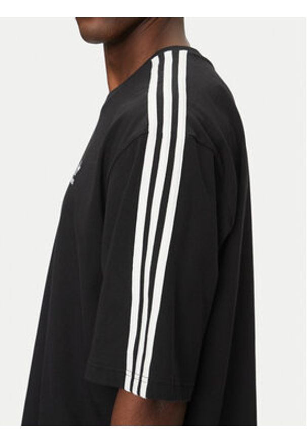 Adidas - adidas T-Shirt adicolor IZ1832 Czarny Oversize. Kolor: czarny. Materiał: bawełna