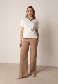 Born2be - Biały Bawełniany T-shirt z Satynową Apaszką Cloud. Okazja: do pracy, na co dzień. Kolor: biały. Materiał: bawełna, satyna. Styl: elegancki, casual #8