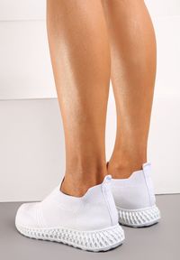 Renee - Białe Buty Sportowe Phinelle. Okazja: na co dzień. Kolor: biały. Materiał: materiał. Wzór: jednolity. Obcas: na płaskiej podeszwie. Sport: fitness #3