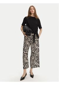 Weekend Max Mara Spodnie materiałowe Reed 2515131082 Czarny Regular Fit. Kolor: czarny. Materiał: jedwab #3