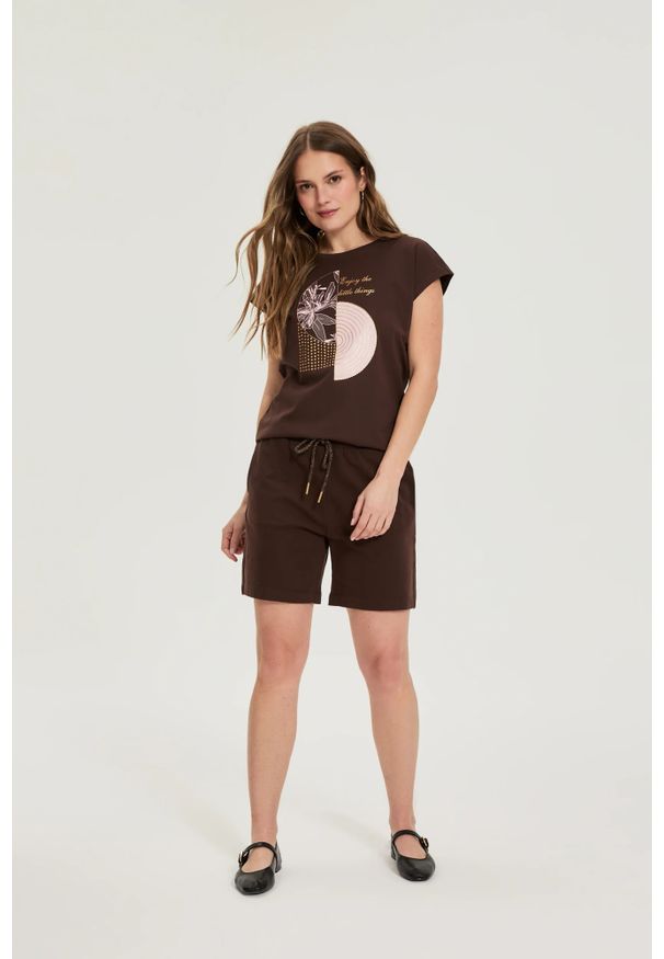 MOODO - Bawełniane szorty brązowe. Kolor: brązowy. Materiał: bawełna