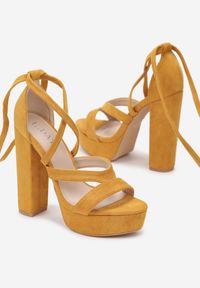 Born2be - Żółte Sandały Memmi. Nosek buta: szpiczasty. Zapięcie: pasek. Kolor: żółty. Wzór: gładki, paski, jednolity. Obcas: na obcasie. Wysokość obcasa: średni #4