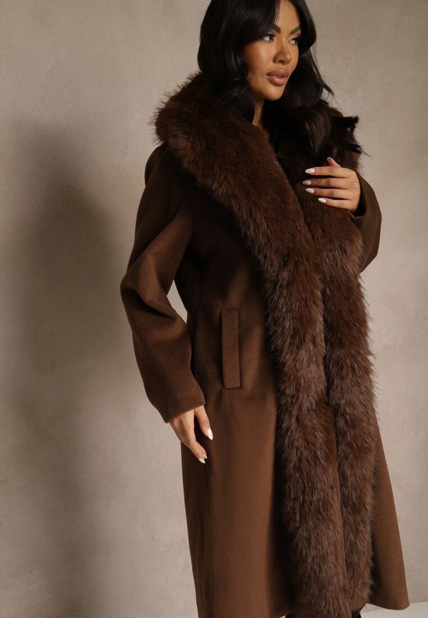 Renee - Brązowy Płaszcz z Odpinanym Futerkiem Lillvana. Okazja: na imprezę. Kolor: brązowy. Materiał: futro. Styl: elegancki