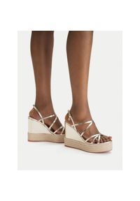 Sandały Nine West. Kolor: złoty #1