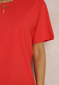 Renee - Czerwony T-shirt Eraela. Kolekcja: plus size. Kolor: czerwony. Materiał: bawełna, tkanina. Długość rękawa: krótki rękaw. Długość: krótkie. Styl: klasyczny #3