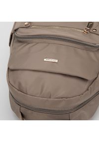 Wittchen - Damski plecak z nylonu z nitami. Kolor: beżowy. Materiał: nylon. Wzór: kwiaty. Styl: klasyczny, elegancki #3