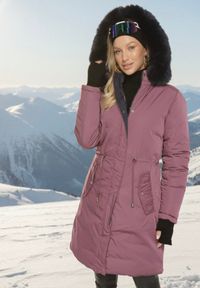 Born2be - Ciemnofioletowa Dwustronna Kurtka za Kolano z Kapturem z Futerkiem Zephyro. Typ kołnierza: kaptur. Kolor: fioletowy. Materiał: futro. Długość: długie. Wzór: gładki, aplikacja #1