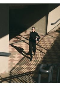 Reserved - Bawełniany golf - czarny. Typ kołnierza: golf. Kolor: czarny. Materiał: bawełna