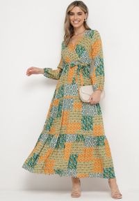 Born2be - Zielono-Żółta Wiskozowa Sukienka z Kopertowym Dekoltem z Gumką w Pasie i Materiałowym Paskiem Fulina. Okazja: na co dzień. Typ kołnierza: dekolt w serek. Kolor: zielony. Materiał: wiskoza, materiał. Długość rękawa: długi rękaw. Typ sukienki: kopertowe. Styl: boho, klasyczny, casual #6