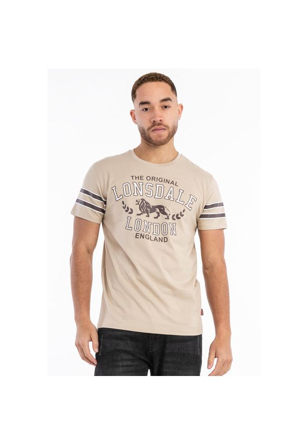 Koszulka Lonsdale Brouster. Kolor: wielokolorowy, beżowy, brązowy. Wzór: aplikacja
