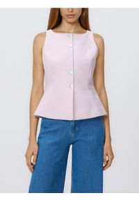 Reserved - Taliowana kamizelka garniturowa - pastelowy róż. Kolor: różowy. Materiał: tkanina. Wzór: gładki