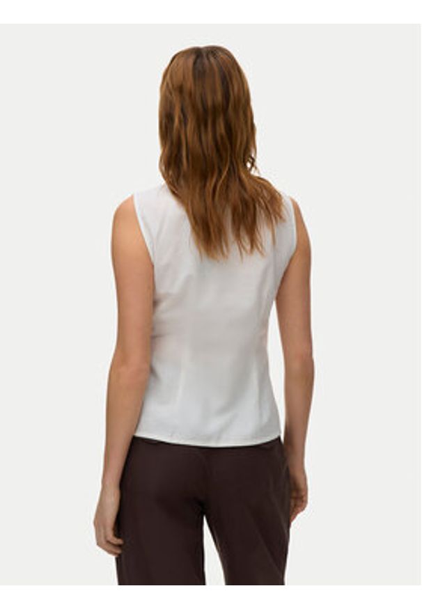 Vero Moda Kamizelka Selma 10345675 Biały Regular Fit. Kolor: biały. Materiał: bawełna