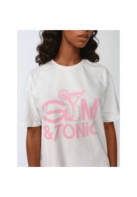 BESHAPED - Biały T-shirt Damski - Gym & Tonic BeShaped. Kolor: różowy. Materiał: bawełna