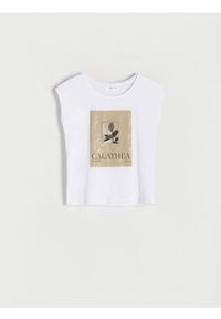 Reserved - T-shirt kimono z nadrukiem - biały. Kolor: biały. Materiał: bawełna, dzianina. Wzór: nadruk #1