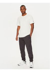 Champion T-Shirt 220278 Biały Standard Fit. Kolor: biały. Materiał: bawełna #4