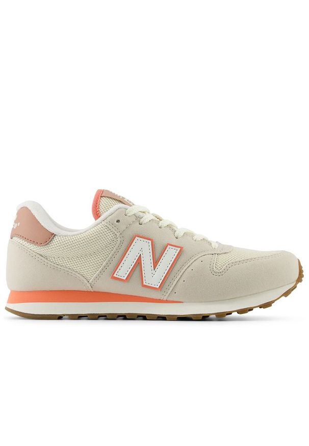 Buty damskie New Balance GW500BPC - beżowe. Okazja: na co dzień. Kolor: beżowy. Materiał: zamsz. Szerokość cholewki: normalna