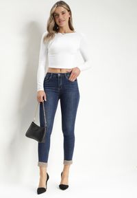 Born2be - Granatowe Jeansy Skinny Ozdobione Sztucznym Futerkiem przy Nogawkach Oelle. Okazja: na co dzień. Kolor: niebieski. Wzór: aplikacja. Styl: casual, elegancki #6