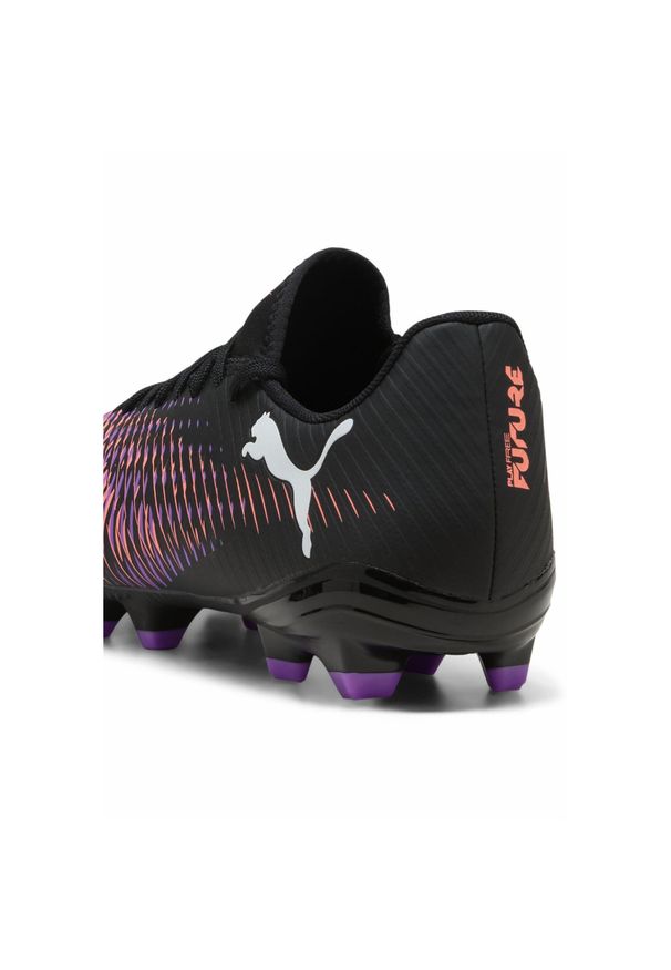 Buty piłkarskie męskie Puma 01 Future 8 Play Fgag. Kolor: biały, czerwony, wielokolorowy, czarny. Materiał: materiał, syntetyk. Szerokość cholewki: normalna. Sport: piłka nożna