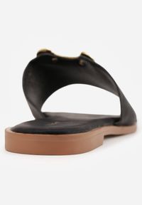 Born2be - Czarne Klapki VICES z Biżuteryjnym Detalem w Kształcie Łuku Himemelle. Okazja: na co dzień, do pracy. Kolor: czarny. Materiał: jeans, len, koronka. Wzór: aplikacja. Styl: casual, klasyczny, elegancki #8