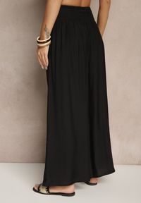 Renee - Czarne Spodnie z Wiskozą o Szerokim Kroju High Waist Orrana. Okazja: na co dzień. Stan: podwyższony. Kolor: czarny. Materiał: wiskoza. Styl: elegancki, casual